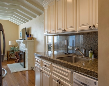 1086 Glenneyre Street - Photo Thumbnail 18