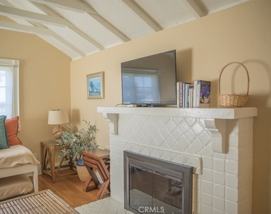 1086 Glenneyre Street - Photo Thumbnail 13