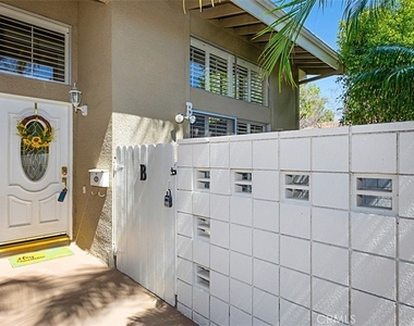 480 Calle Cadiz - Photo Thumbnail 4