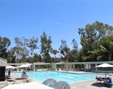 546 Via Estrada - Photo Thumbnail 24
