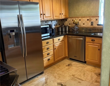 231 Avenida Princesa - Photo Thumbnail 9