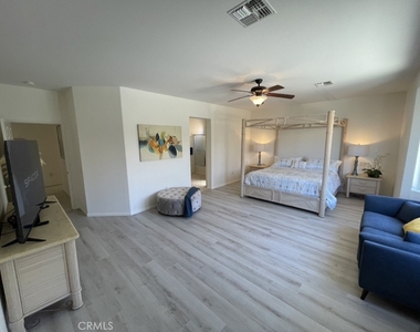 35330 Rosemont Drive - Photo Thumbnail 8