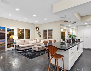 147 W Avenida Cadiz - Photo Thumbnail 11