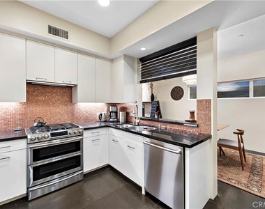 147 W Avenida Cadiz - Photo Thumbnail 9