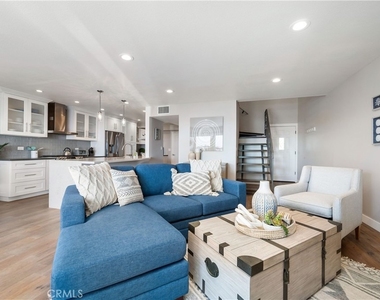 25872 Vista Drive W - Photo Thumbnail 6