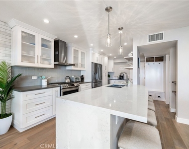 25872 Vista Drive W - Photo Thumbnail 14