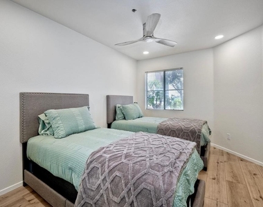 400 N Pacific Street - Photo Thumbnail 13