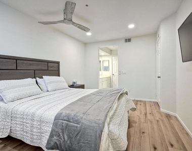 400 N Pacific Street - Photo Thumbnail 10