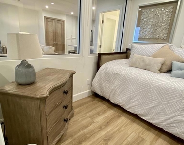 1562 Camino Del Mar - Photo Thumbnail 19