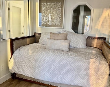 1562 Camino Del Mar - Photo Thumbnail 18