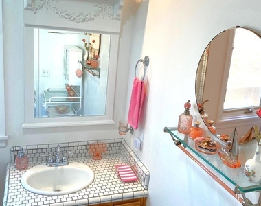 122 2nd Avenue - Photo Thumbnail 32