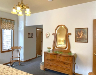 122 2nd Avenue - Photo Thumbnail 25