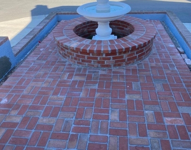 621 Mcclellan Avenue - Photo Thumbnail 2
