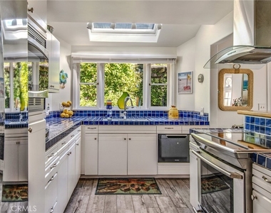 1165 Catalina - Photo Thumbnail 10