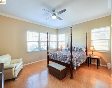 4050 Pier Point - Photo Thumbnail 23