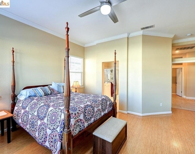 4050 Pier Point - Photo Thumbnail 24