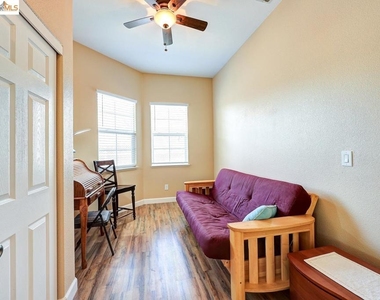 4050 Pier Point - Photo Thumbnail 30