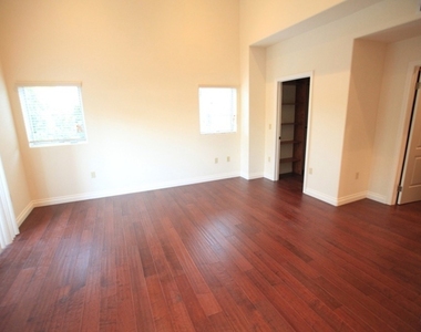 10765 Wilkins Avenue - Photo Thumbnail 9