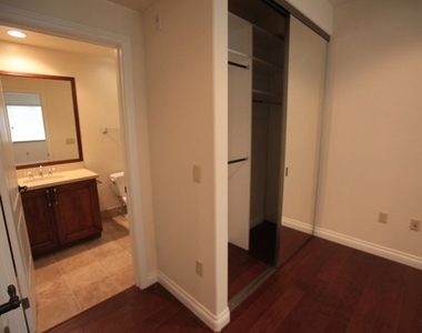 10765 Wilkins Avenue - Photo Thumbnail 5