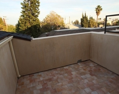 10765 Wilkins Avenue - Photo Thumbnail 12