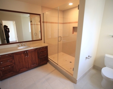 10765 Wilkins Avenue - Photo Thumbnail 11