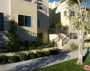 10765 Wilkins Avenue - Photo Thumbnail 13