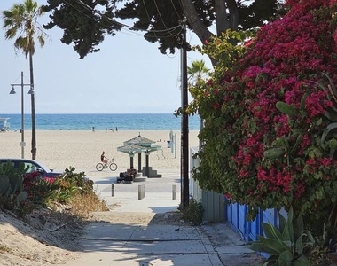 17 Sunset Avenue - Photo Thumbnail 28