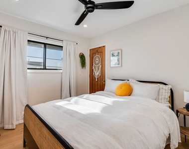 17 Sunset Avenue - Photo Thumbnail 20