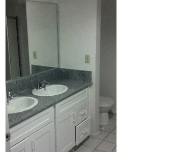 1607 N Glendon Avenue - Photo Thumbnail 3