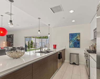 1052 Audrey Drive - Photo Thumbnail 6