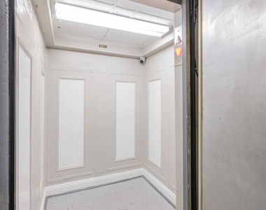 2619 W 8th Street - Photo Thumbnail 6