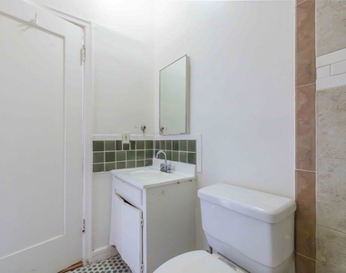 2619 W 8th Street - Photo Thumbnail 12