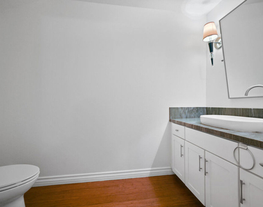 2111 S Beverly Glen Boulevard - Photo Thumbnail 9