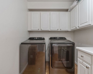 2111 S Beverly Glen Boulevard - Photo Thumbnail 20