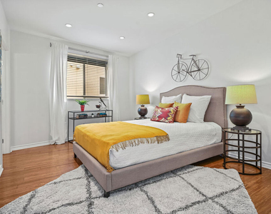 2111 S Beverly Glen Boulevard - Photo Thumbnail 18