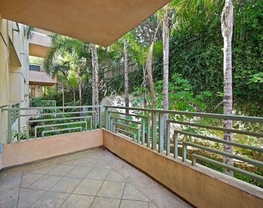 2111 S Beverly Glen Boulevard - Photo Thumbnail 13
