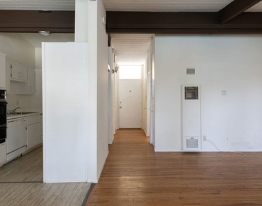 11133 Rose Avenue - Photo Thumbnail 2
