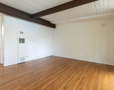 11133 Rose Avenue - Photo Thumbnail 3