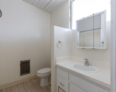 11133 Rose Avenue - Photo Thumbnail 10