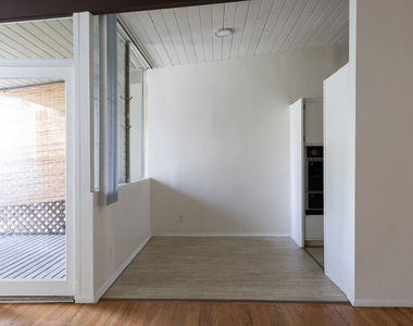 11133 Rose Avenue - Photo Thumbnail 4