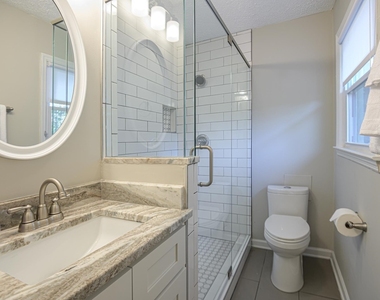 941 Pine Manor - Photo Thumbnail 23