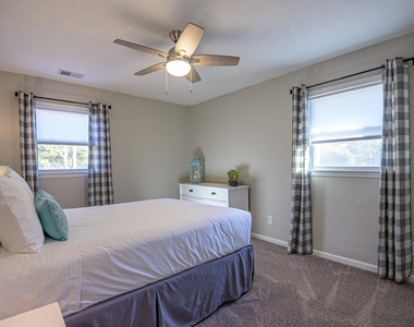 941 Pine Manor - Photo Thumbnail 19