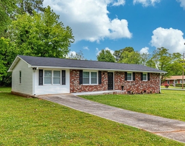 941 Pine Manor - Photo Thumbnail 28