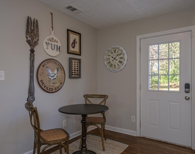 941 Pine Manor - Photo Thumbnail 4