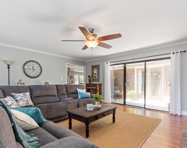3926 Pineview Drive Se - Photo Thumbnail 15