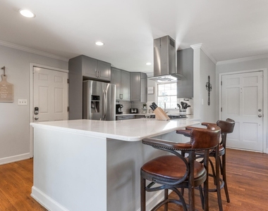 3926 Pineview Drive Se - Photo Thumbnail 10