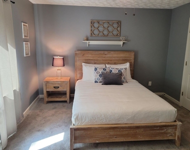 1356 Velvet Creek - Photo Thumbnail 25