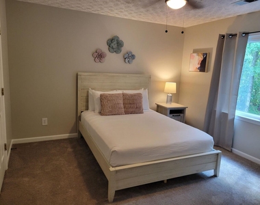 1356 Velvet Creek - Photo Thumbnail 13