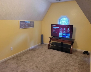 1356 Velvet Creek - Photo Thumbnail 12