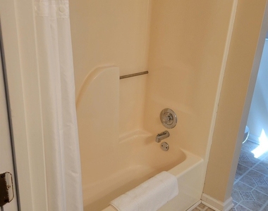 1356 Velvet Creek - Photo Thumbnail 17